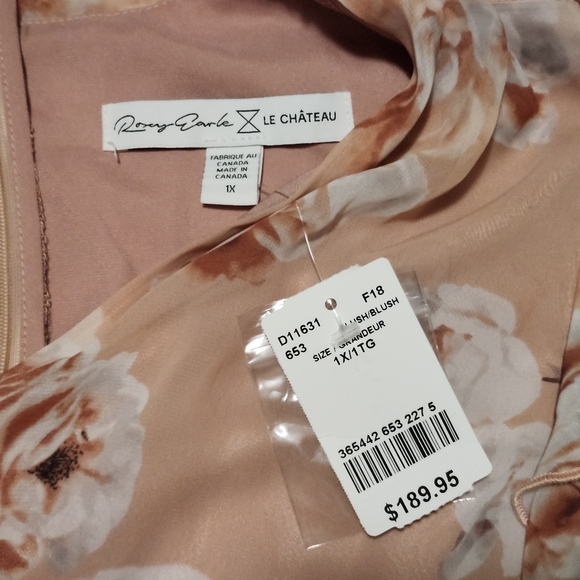 NWT Roxy Earle x Le Château Floral Romper - Picture 3 of 3